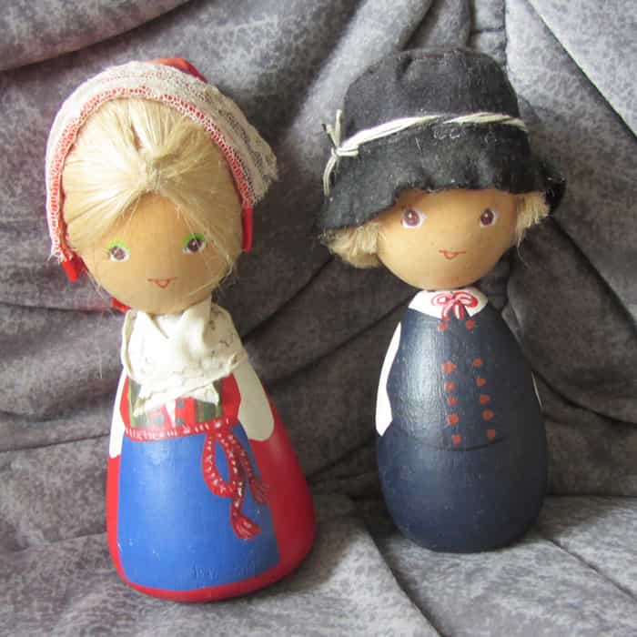 Wooden Dolls 