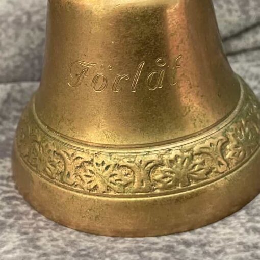 Swedish DINGLE with wooden handle stamped E.M. Mora - brass - Image 2
