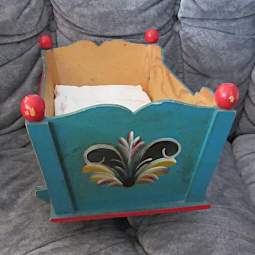 An old rocking DOLL CRADLE w. kurbits painting - Leksand Swedish - Image 4