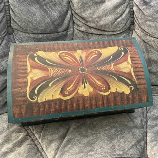 Swedish BIG vintage SEWING BOX kurbits paintings - Image 5