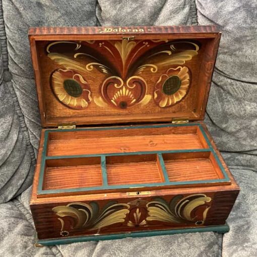 Swedish BIG vintage SEWING BOX kurbits paintings - Image 6