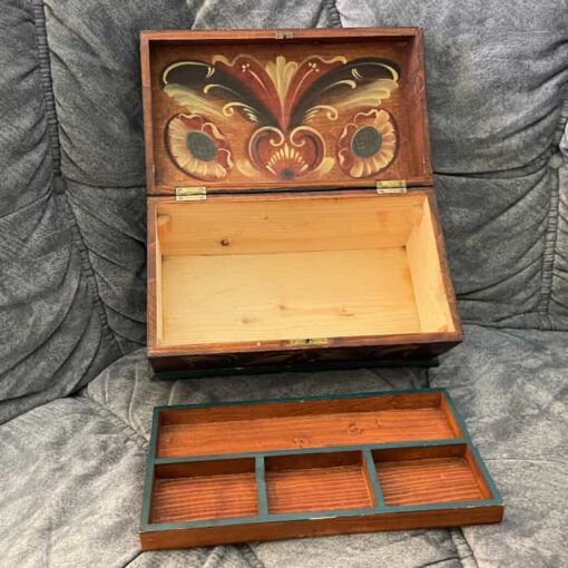 Swedish BIG vintage SEWING BOX kurbits paintings - Image 7