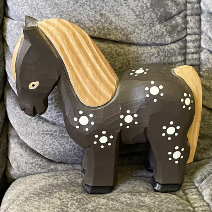 Swedish brown SMALAND HORSE – 5.5 inch