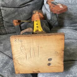 Swedish WOODCARVED "MAN w. Violin" G. Nilsson 8.5 inch. - Image 7
